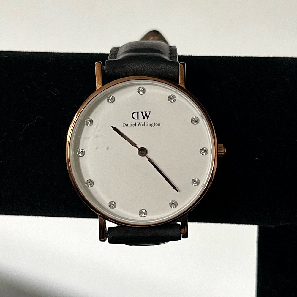 Daniel Wellington Classy Sheffield Rose Gold Watch Black Leather Band
